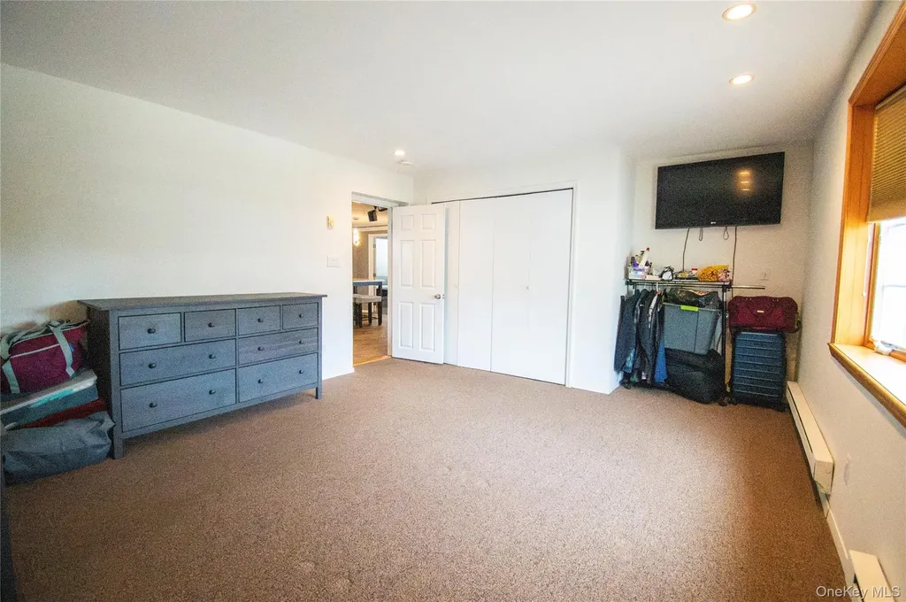 51 E 2nd Street Freeport NY 11520