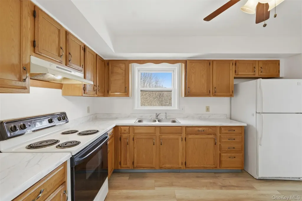 238 Ridge Road Marlboro NY 12542
