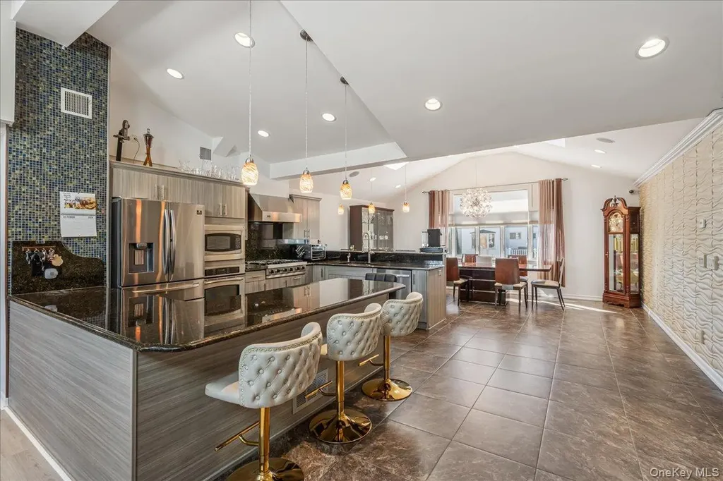 3822 Greentree Drive Oceanside NY 11572