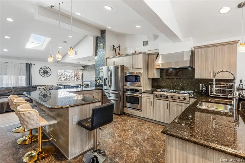 3822 Greentree Drive Oceanside NY 11572