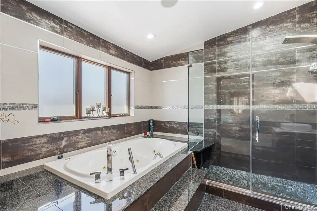 3822 Greentree Drive Oceanside NY 11572