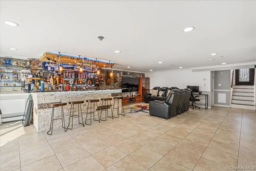 3822 Greentree Drive Oceanside NY 11572