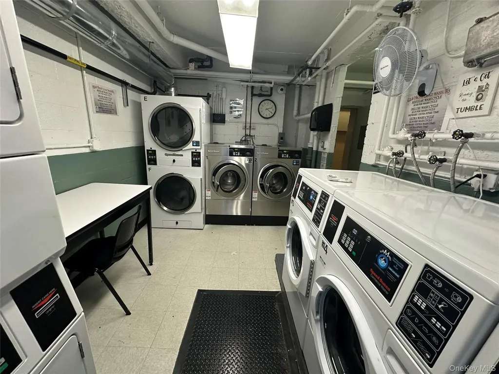 250 N Broadway Yonkers NY 10701