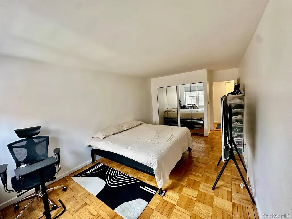250 N Broadway Yonkers NY 10701