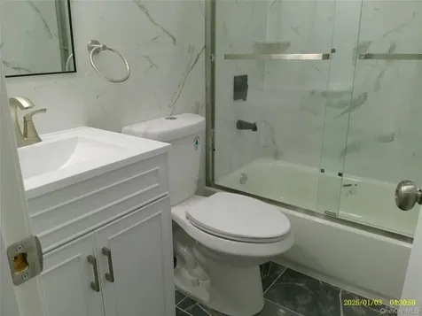 17643 133rd Road Jamaica NY 11434