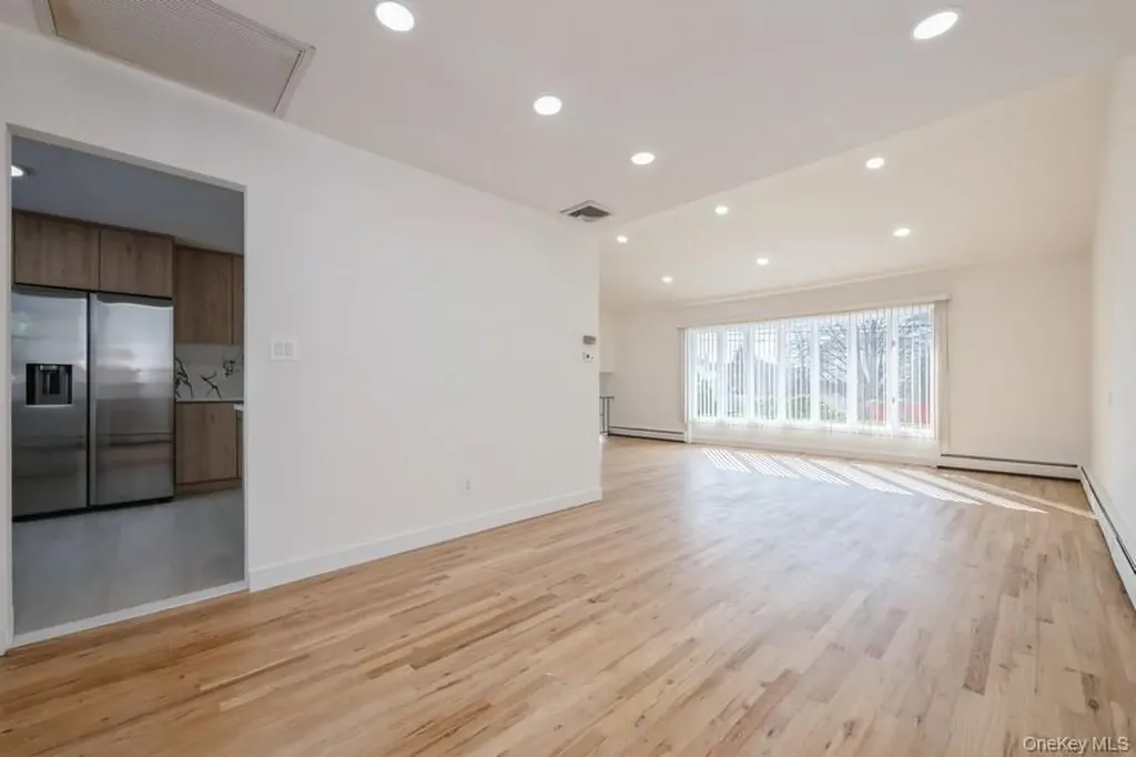 482 Harbor Drive Cedarhurst NY 11516