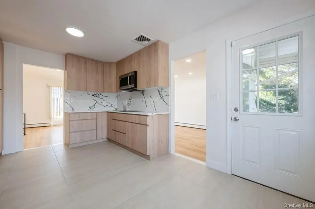 482 Harbor Drive Cedarhurst NY 11516