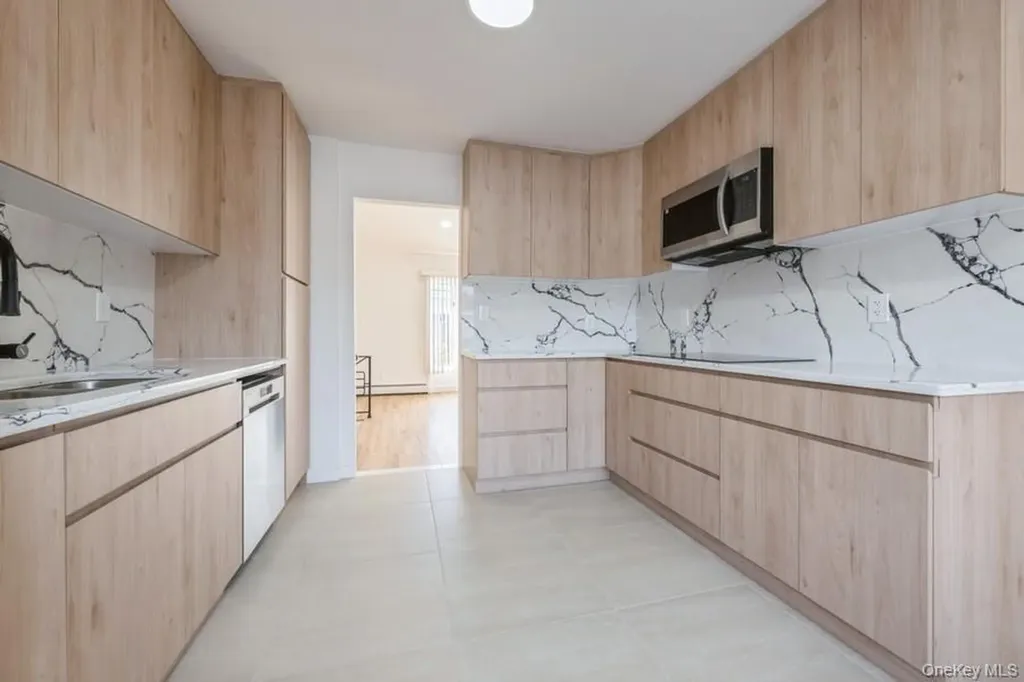 482 Harbor Drive Cedarhurst NY 11516