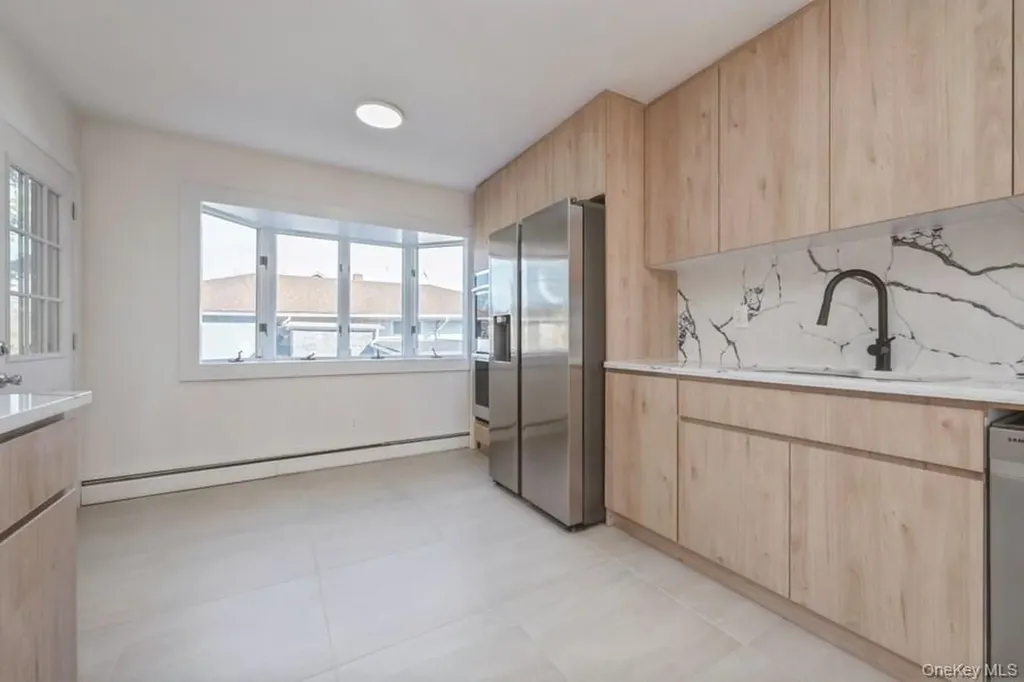 482 Harbor Drive Cedarhurst NY 11516