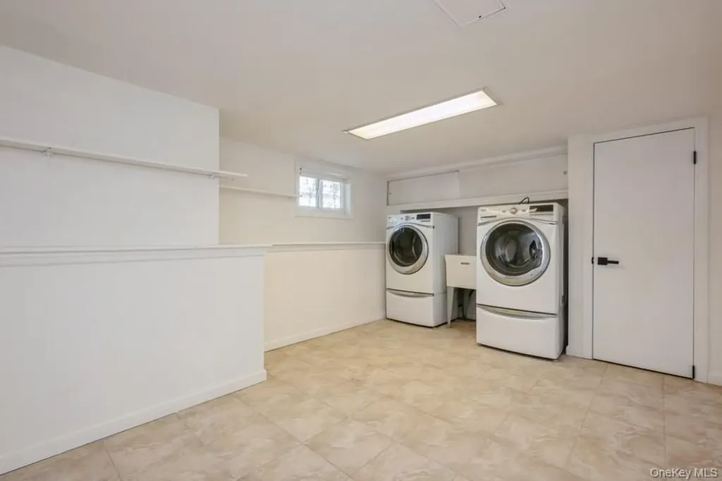 482 Harbor Drive Cedarhurst NY 11516