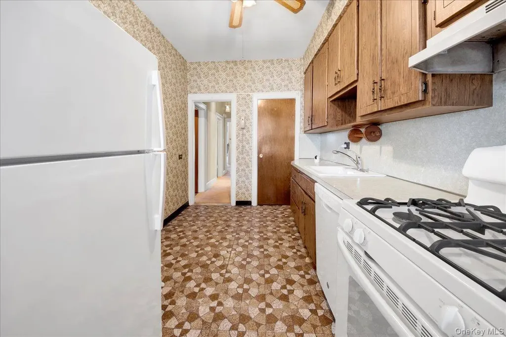 2028 Haight Avenue Bronx NY 10461