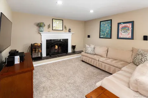 47 Deans Bridge Road Somers NY 10589