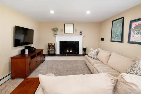 47 Deans Bridge Road Somers NY 10589