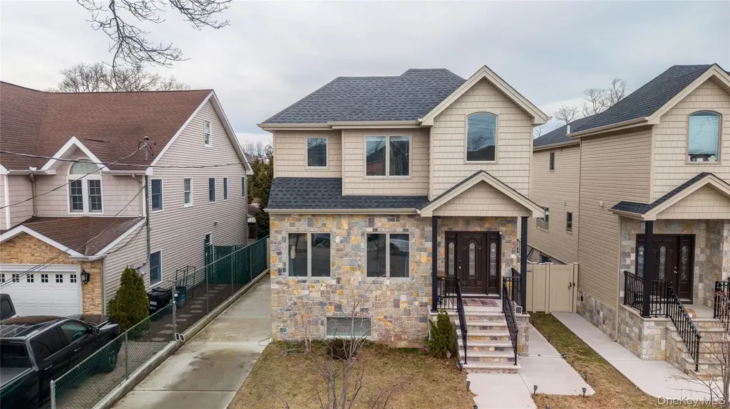 25 Sanford Staten Island NY 10307