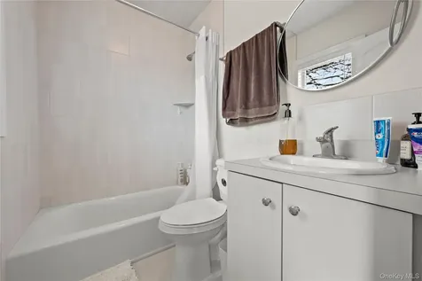 25 Sanford Staten Island NY 10307