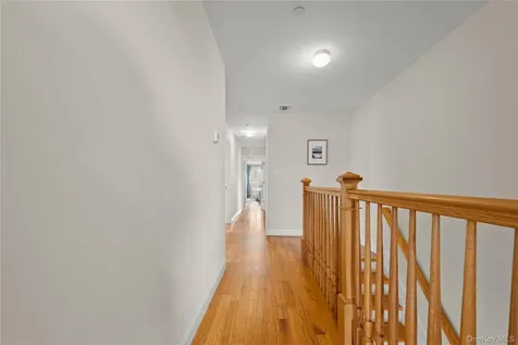 25 Sanford Staten Island NY 10307