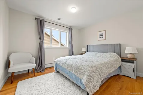 25 Sanford Staten Island NY 10307