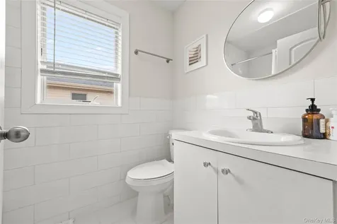 25 Sanford Staten Island NY 10307
