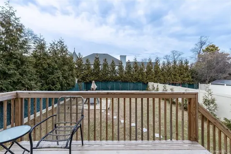25 Sanford Staten Island NY 10307