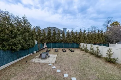 25 Sanford Staten Island NY 10307