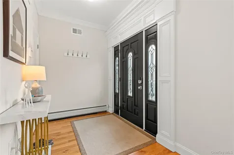 25 Sanford Staten Island NY 10307