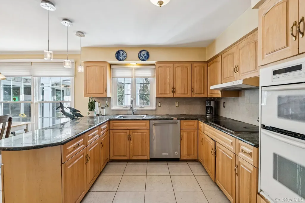 2 Three Pond Road Smithtown NY 11787