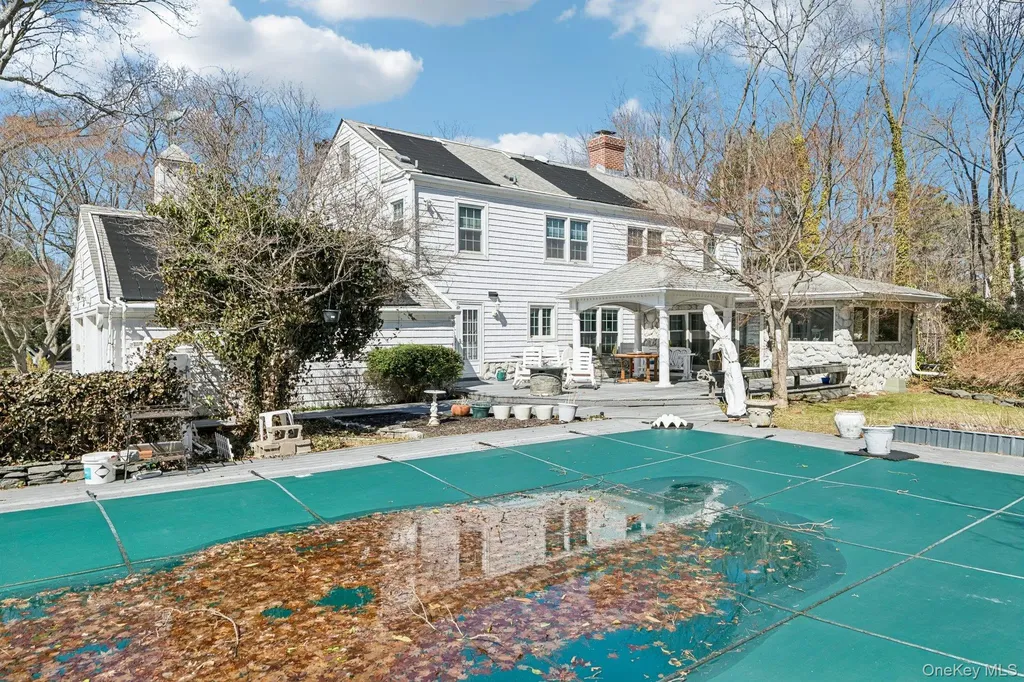 2 Three Pond Road Smithtown NY 11787