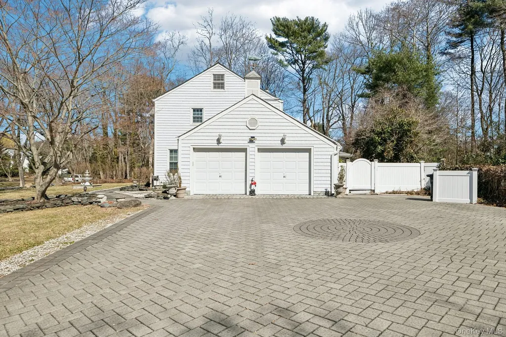2 Three Pond Road Smithtown NY 11787