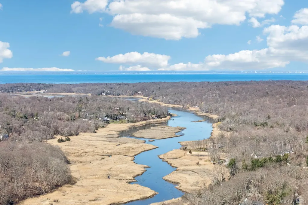 2 Three Pond Road Smithtown NY 11787