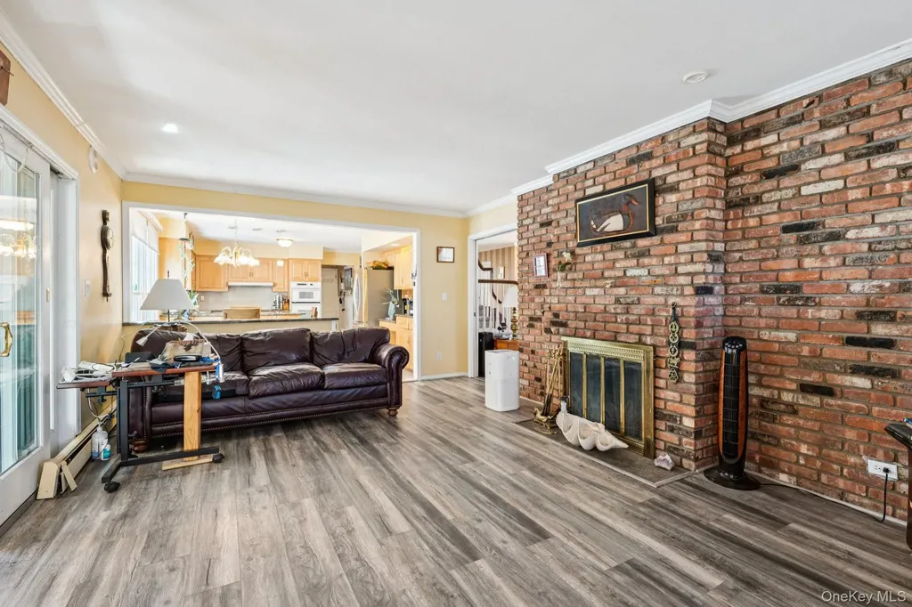 2 Three Pond Road Smithtown NY 11787