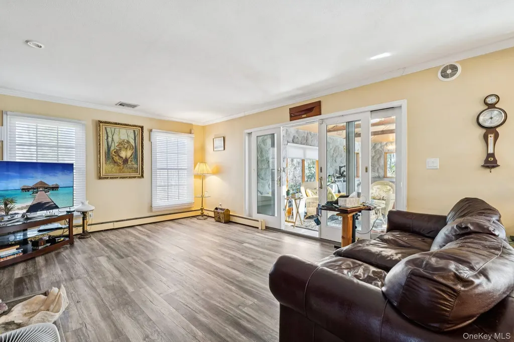 2 Three Pond Road Smithtown NY 11787