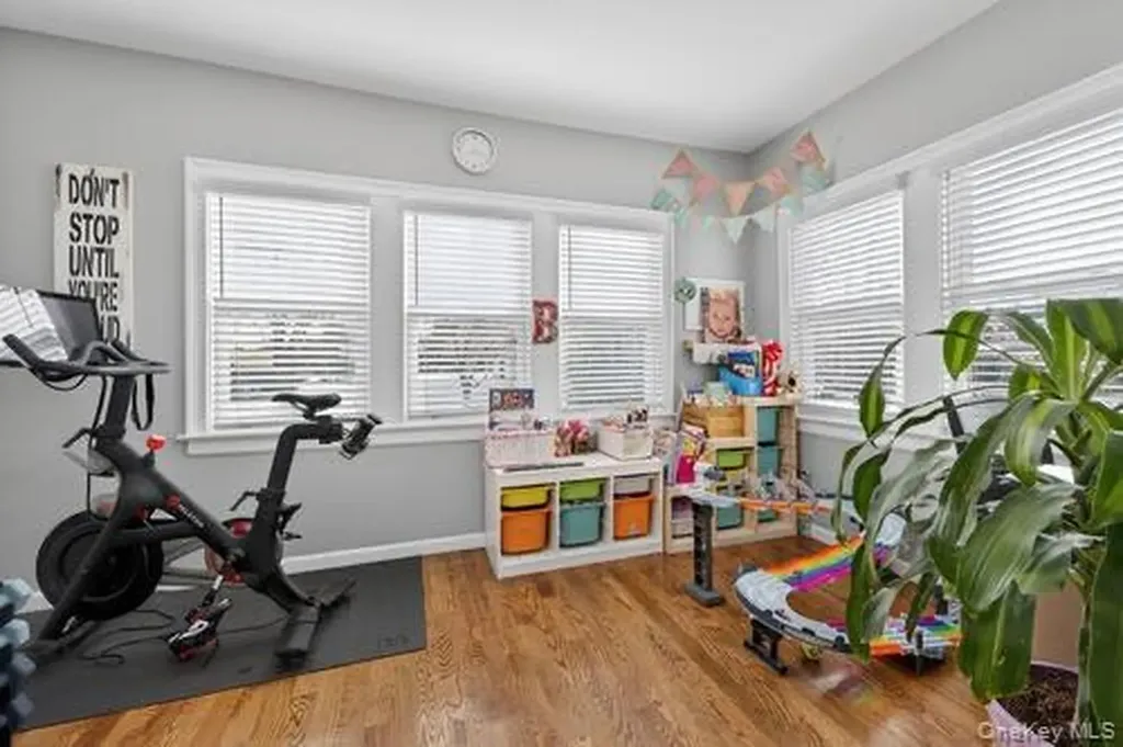 545 Marcellus Road Williston Park NY 11596
