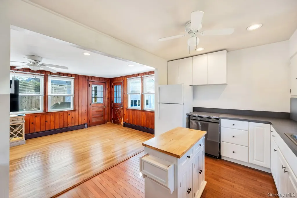 20 Willyn Road Blue Point NY 11715