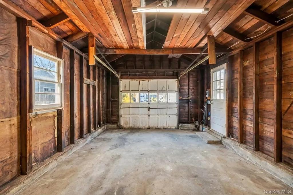 20 Willyn Road Blue Point NY 11715