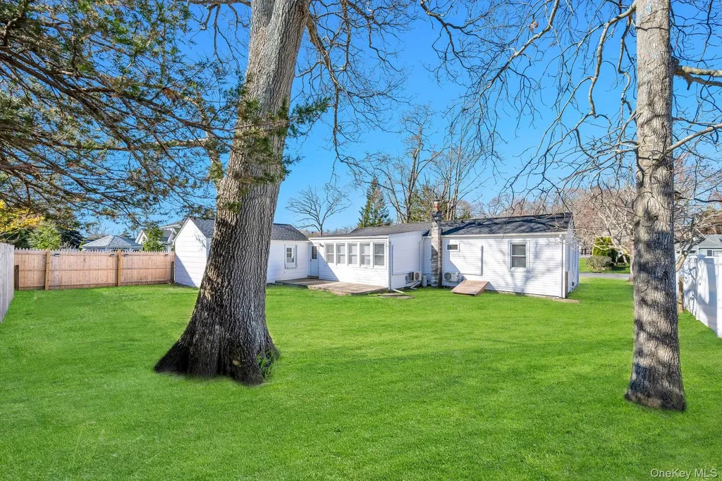 20 Willyn Road Blue Point NY 11715