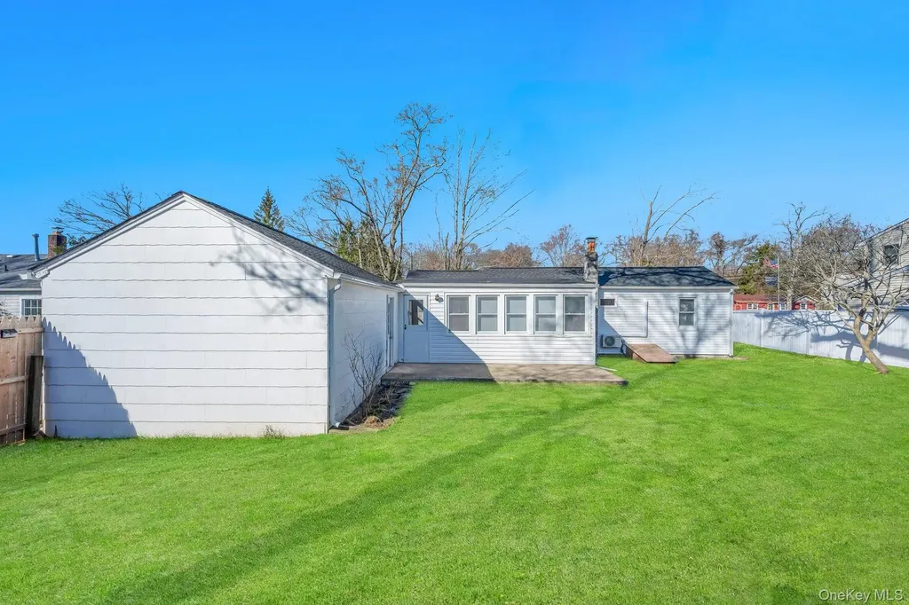 20 Willyn Road Blue Point NY 11715