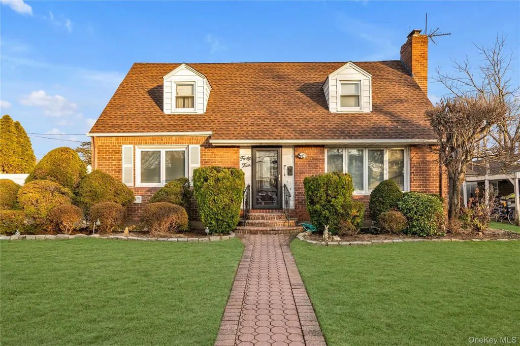 44 Marlowe Road Valley Stream NY 11580
