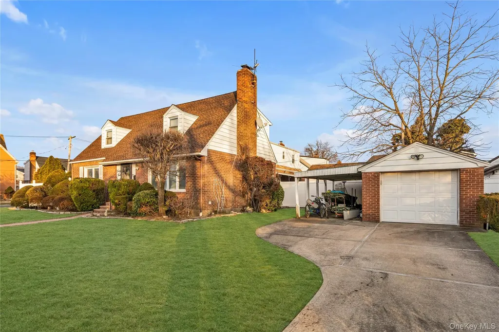 44 Marlowe Road Valley Stream NY 11580