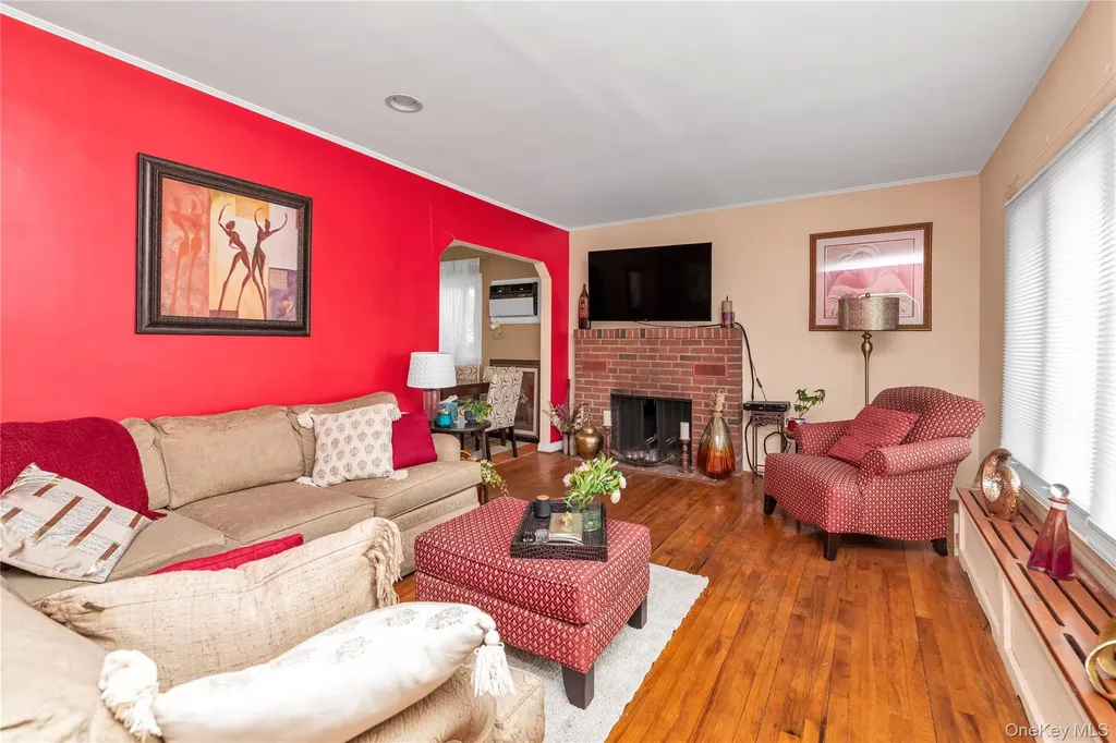 44 Marlowe Road Valley Stream NY 11580