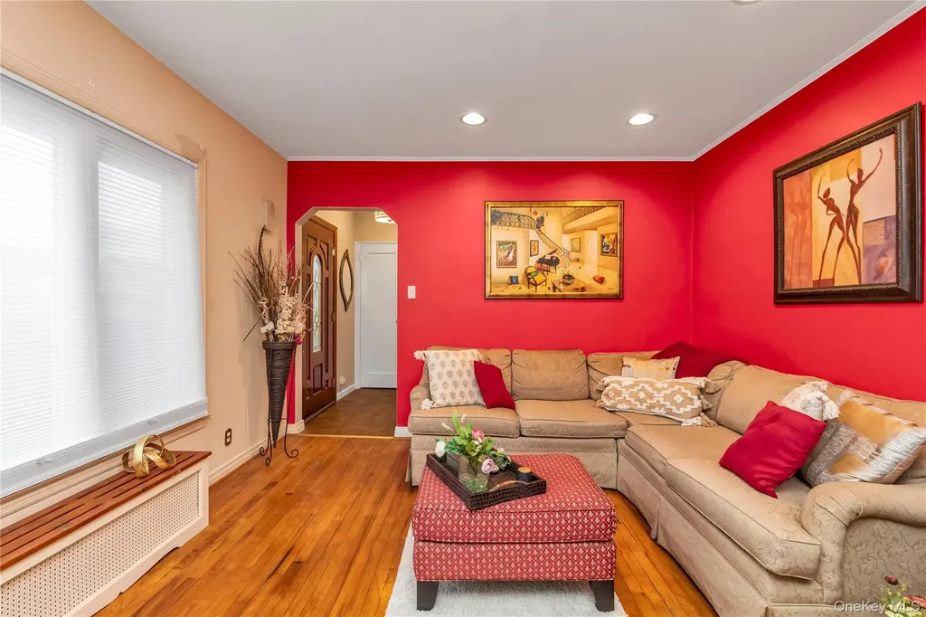 44 Marlowe Road Valley Stream NY 11580