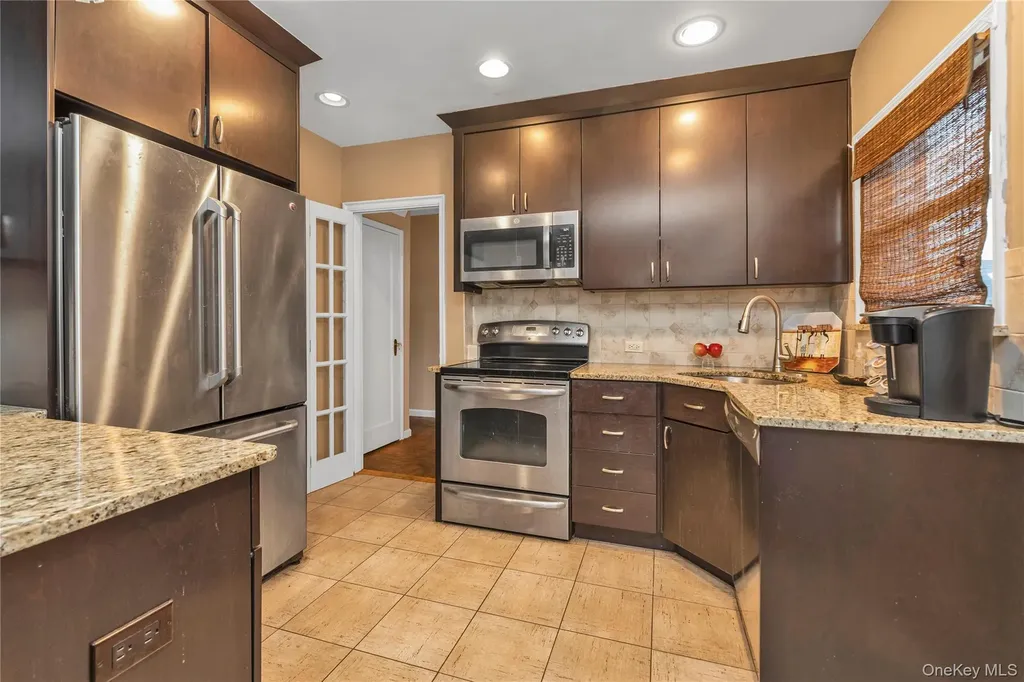 44 Marlowe Road Valley Stream NY 11580