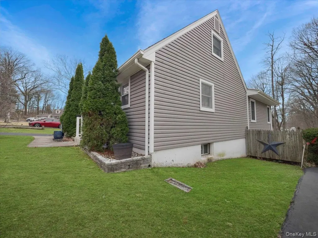 35 Hillside Avenue Suffern NY 10901