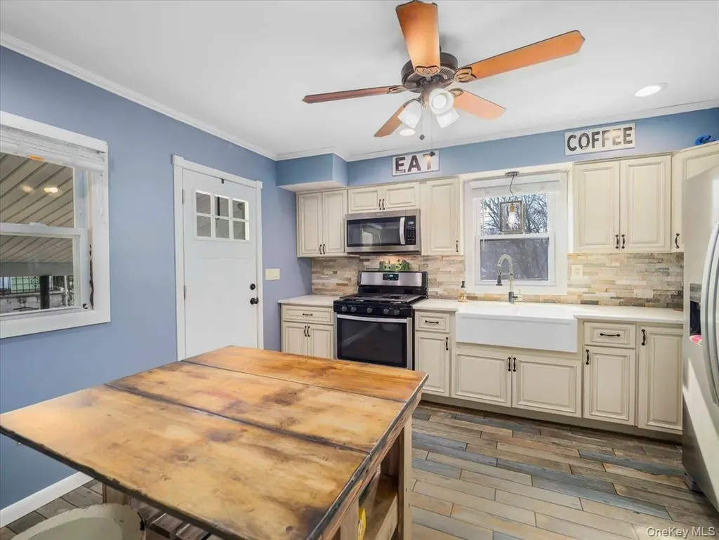 35 Hillside Avenue Suffern NY 10901