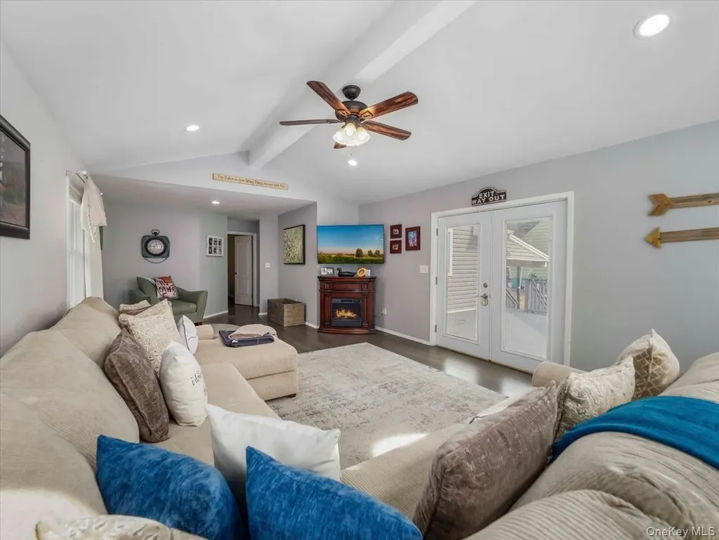 35 Hillside Avenue Suffern NY 10901