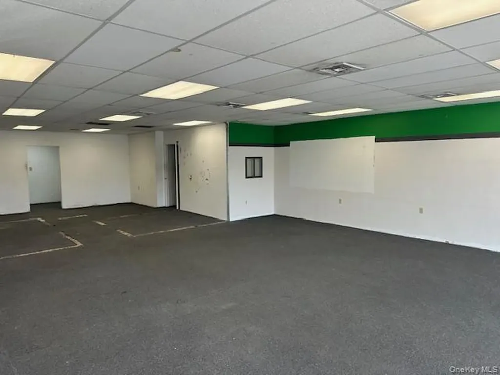832 N Broadway Massapequa NY 11758