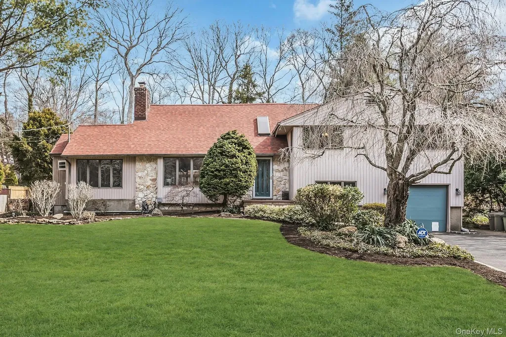 9 Cold Spring Hills Road Huntington NY 11743