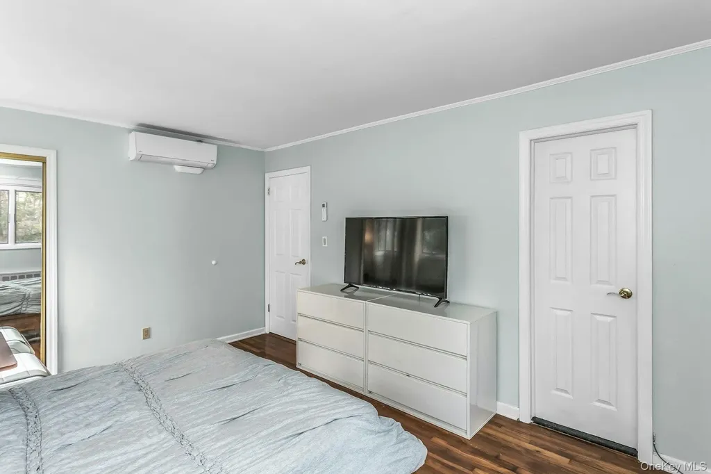 9 Cold Spring Hills Road Huntington NY 11743
