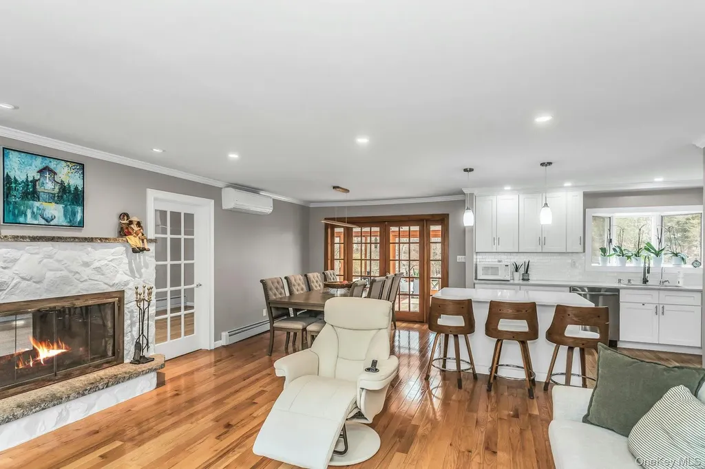9 Cold Spring Hills Road Huntington NY 11743