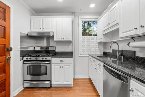49 Weaver Street Larchmont NY 10538