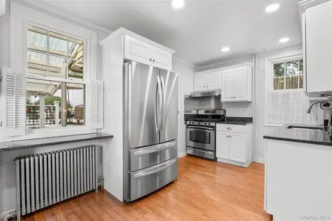 49 Weaver Street Larchmont NY 10538